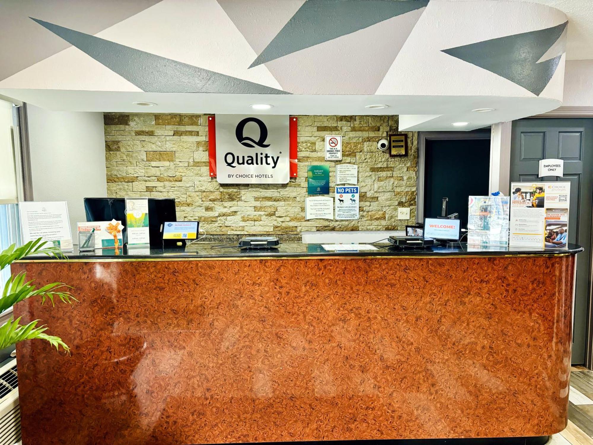 Quality Inn Raynham - Taunton Kültér fotó