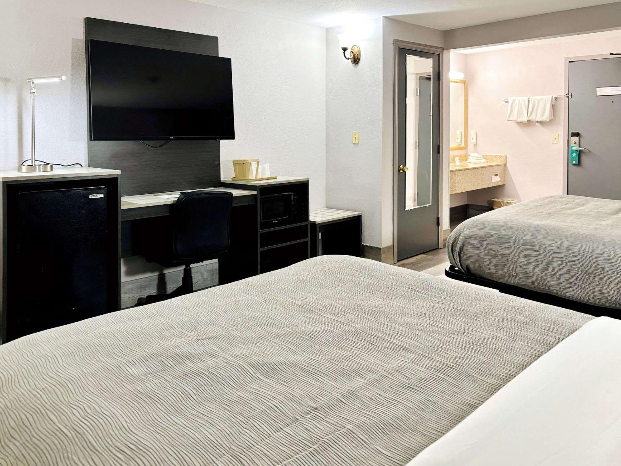 Quality Inn Raynham - Taunton Kültér fotó